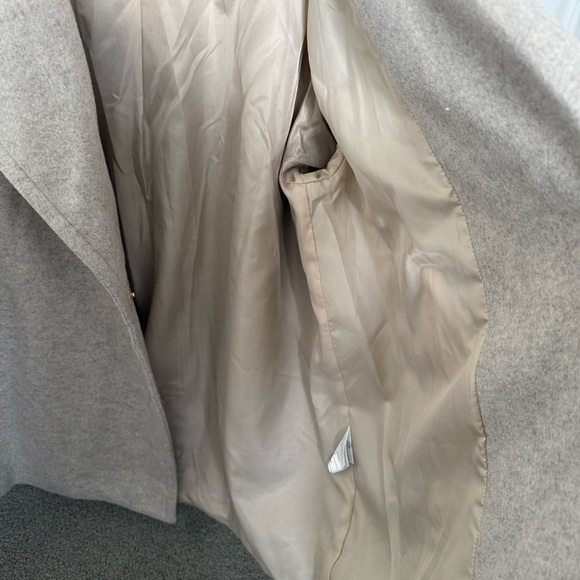 Beige coat oversized - Picture 5 of 7